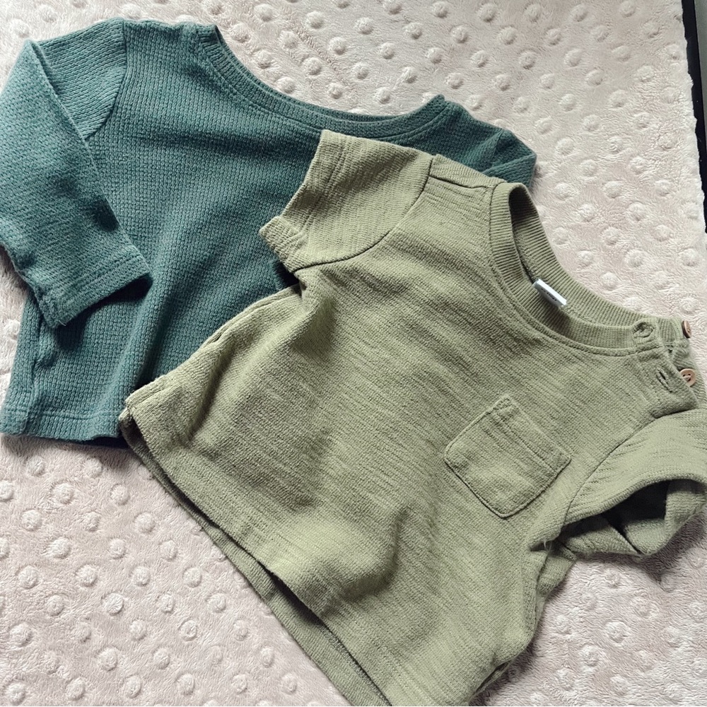 set of 2 green old navy baby shirts